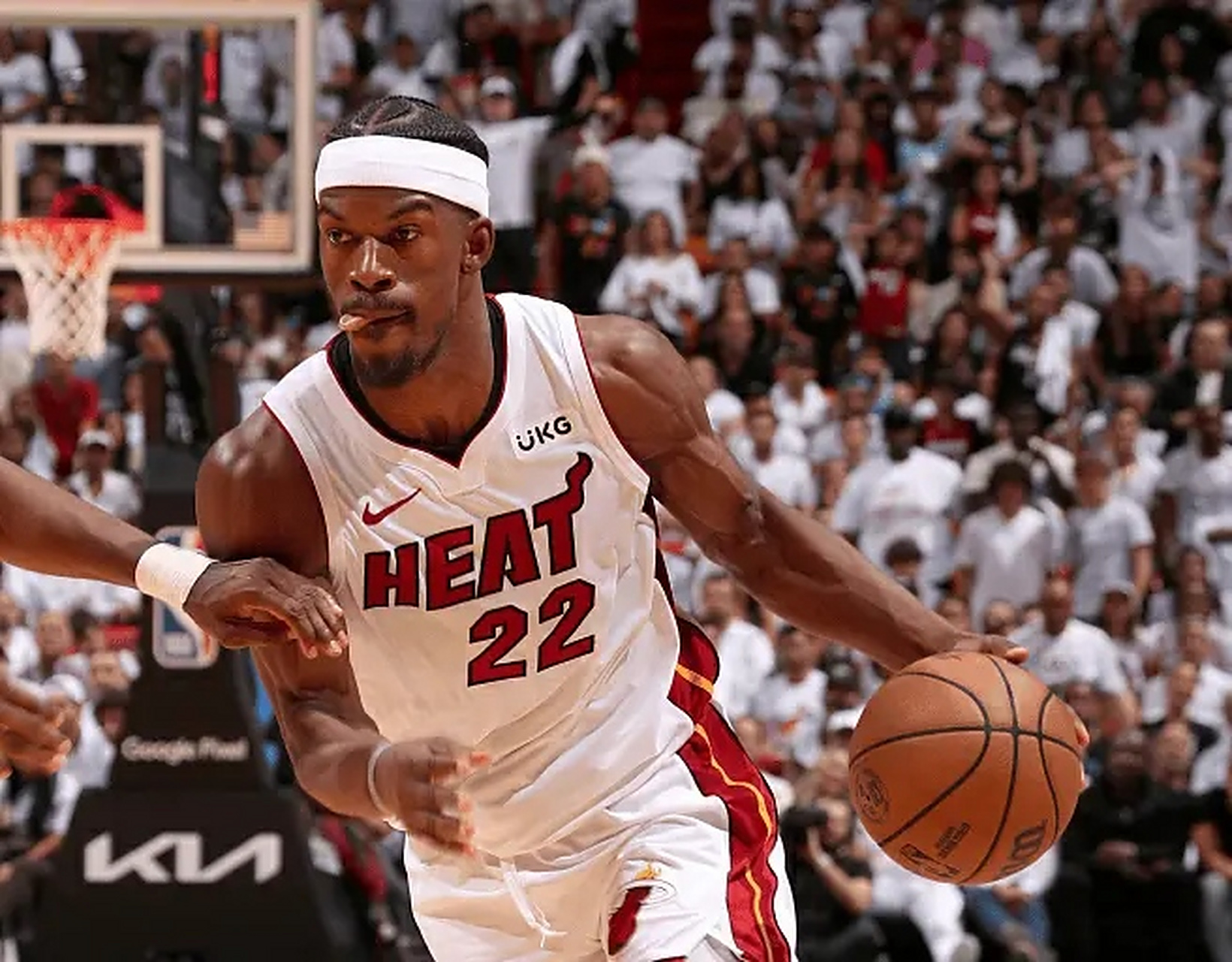 开云娱乐-巴特勒连续七场比赛得分超过晋级下一阶段，雄鹿不断突破！观众掌声雷动的简单介绍