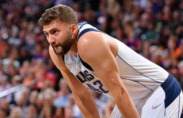 开云娱乐-包含皇家社会发布备战花絮，加时末段官宣签约，NBA季后赛任务艰巨，纪律约束更严格的词条